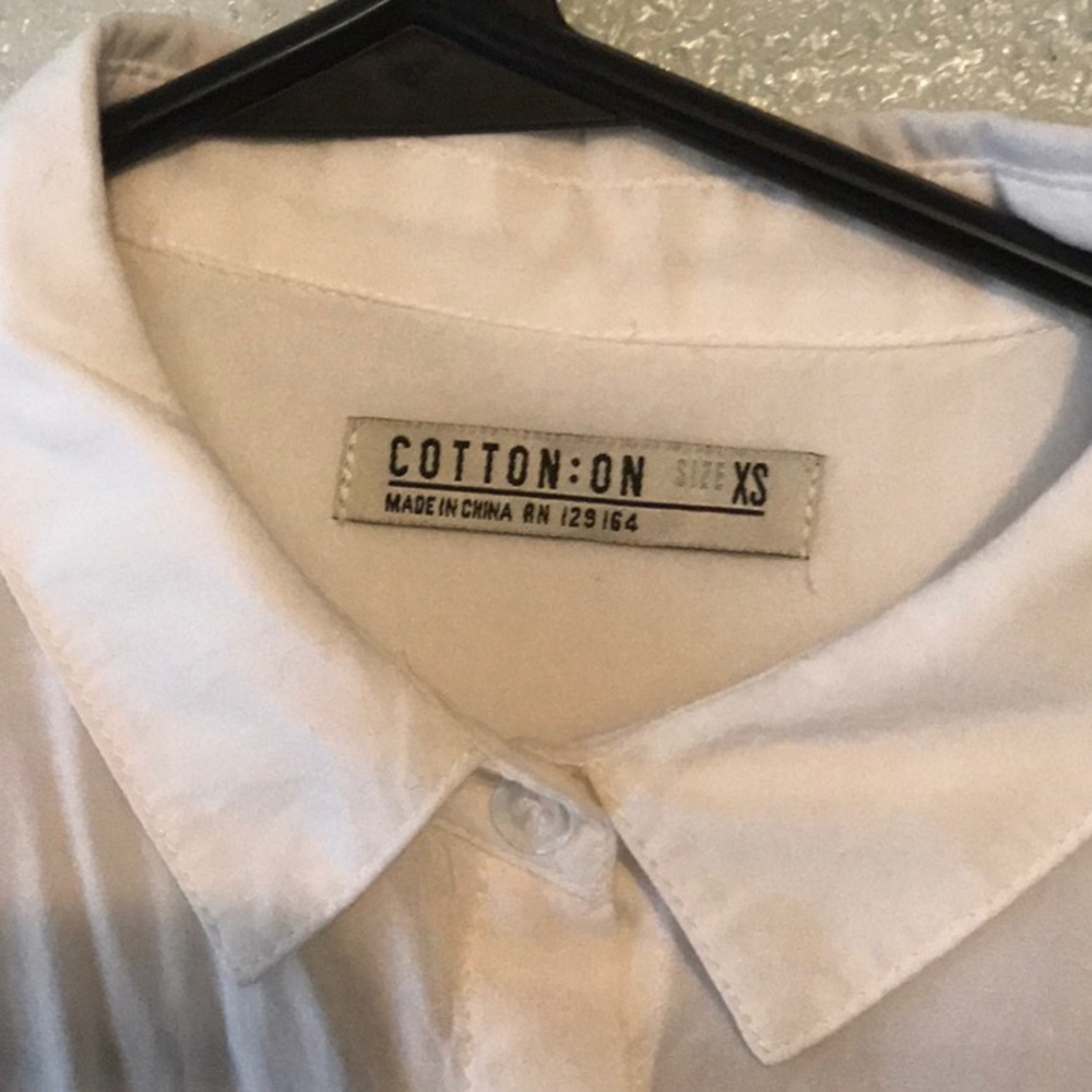 Button down top - Picture 2 of 3